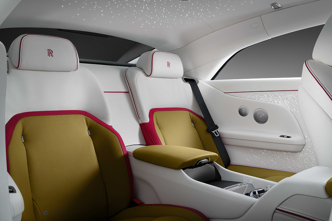 10_SPECTRE UNVEILED – THE FIRST FULLY-ELECTRIC ROLLS-ROYCE_REAR CABIN (LIGHT).jpg