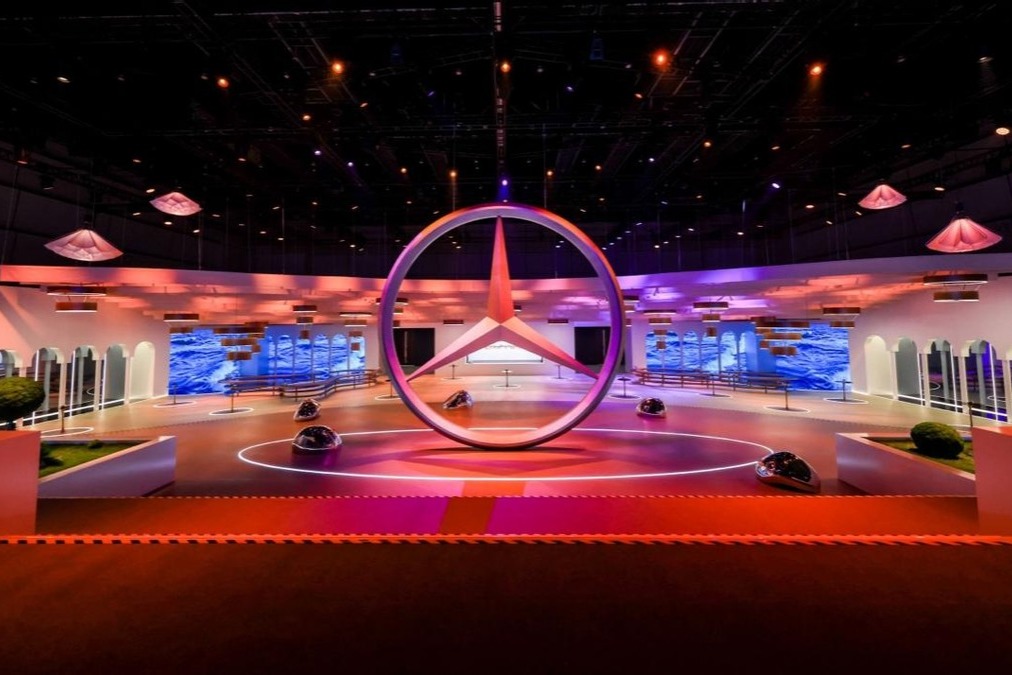 新能源时代,奔驰投注「长期主义」