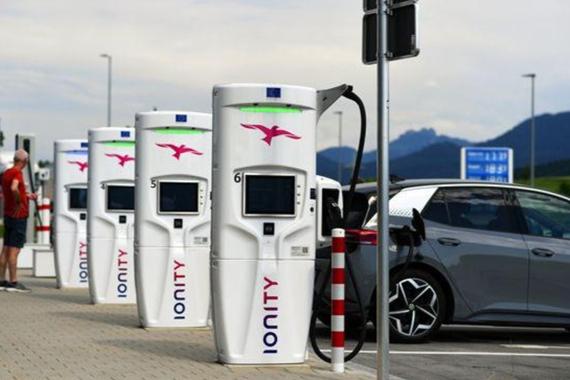 2025年欧盟高速公路需每隔60公里设快充站 中国什么时候能实现？