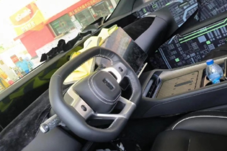 阿维塔12内饰谍照曝光 将于9月4日首发亮相