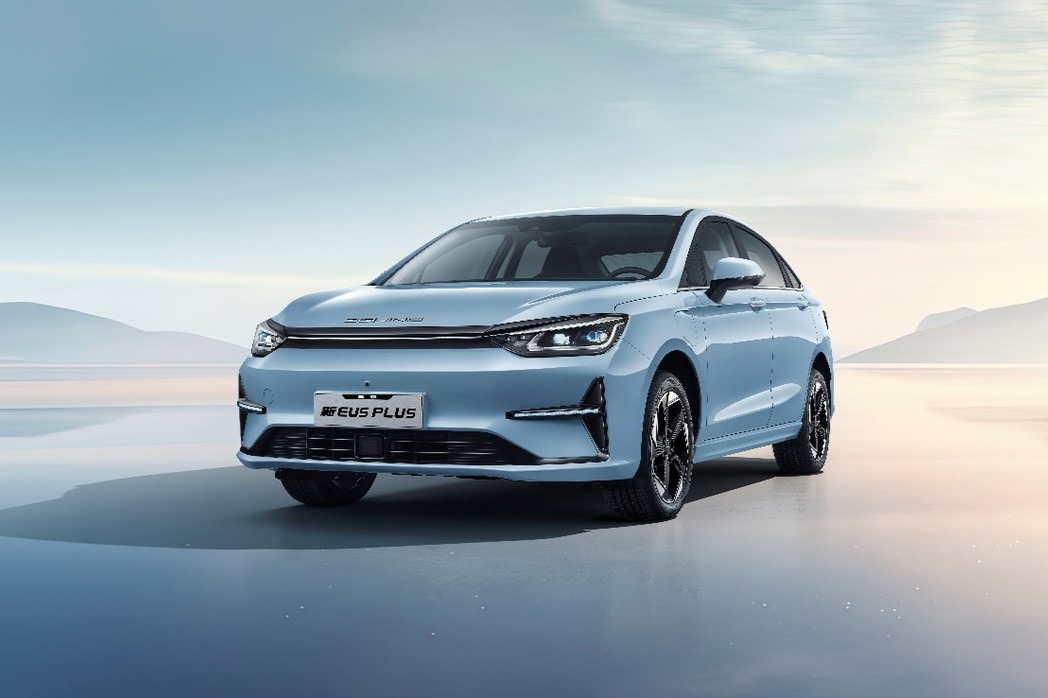 北京汽车新EU5 PLUS上市 12.99万起售