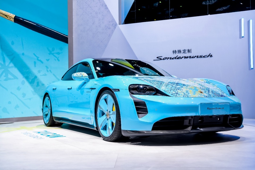保时捷Taycan Turbo S 丁乙“十示”定制首次亮相