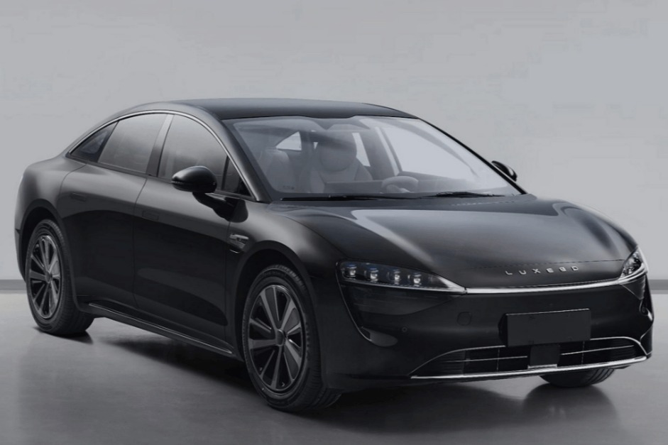 智界S7内饰曝光 广州车展上市交付