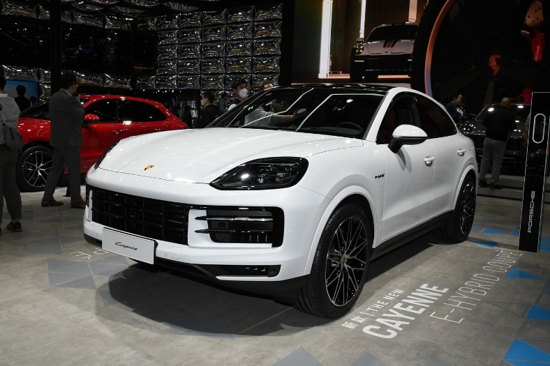 119.8万元起售 保时捷Cayenne新能源两款配置车型上市
