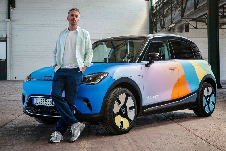 smart精灵#1 Oli-B艺术家联名款在比利时亮相