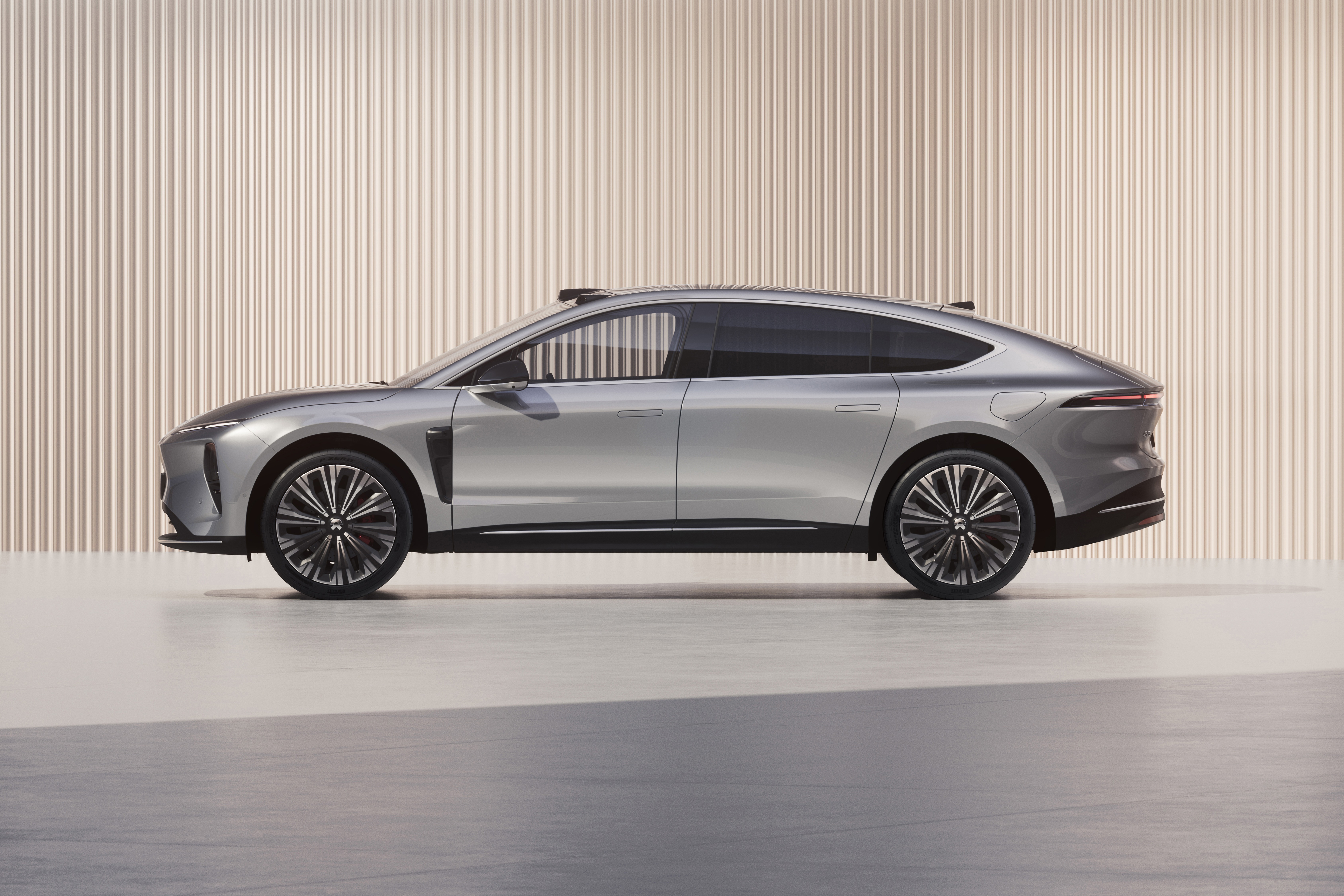 李斌把车卖到了80万,但ET9不会拯救蔚来销量