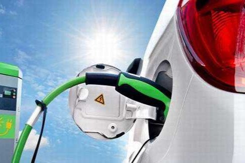 全国乘用车市场2024年12月末库存305万台