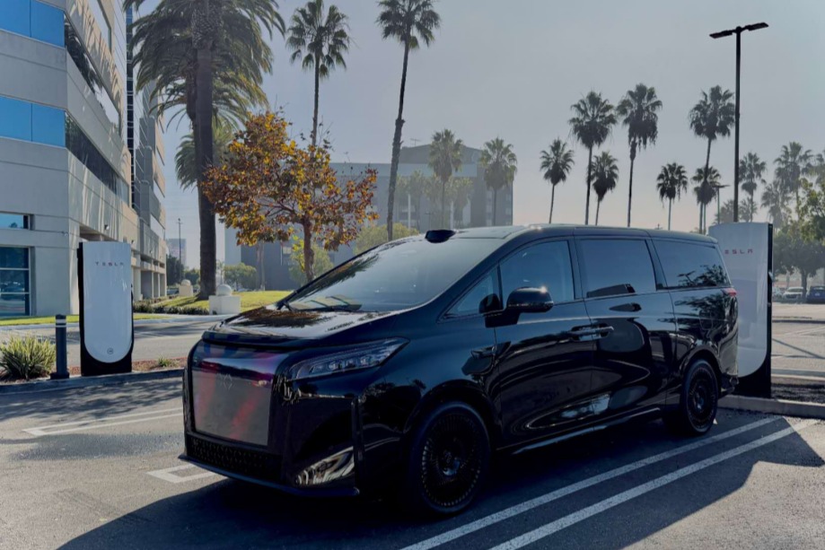 贾跃亭牵手马斯克：FF、FX与特斯拉达成合作，助力Super One放量交付