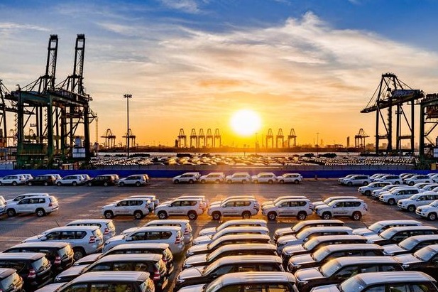 2025年中国汽车出口量榜：比亚迪近百万辆首夺冠，零跑和银河成新晋黑马