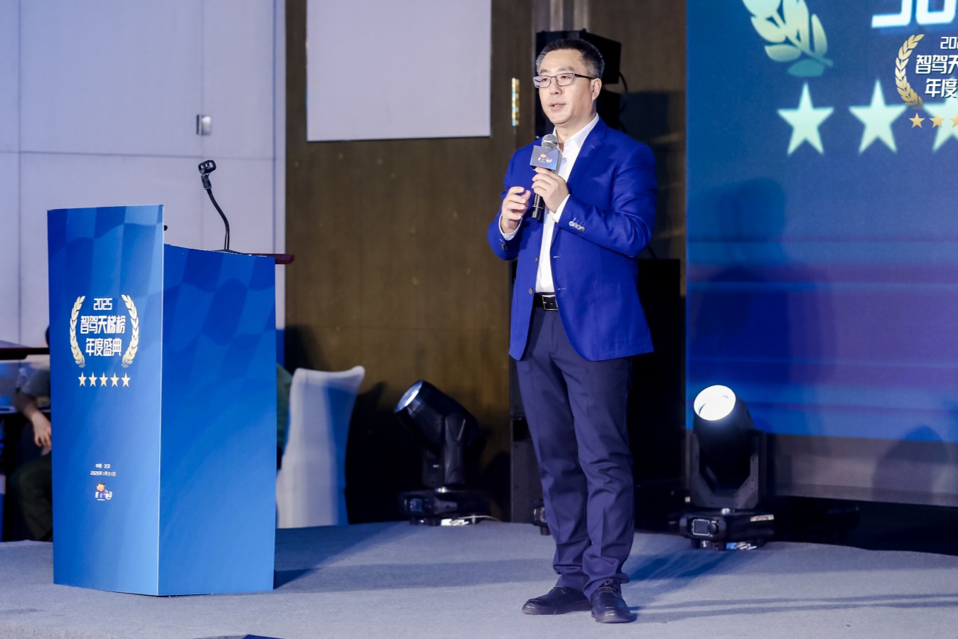 第一电动创始人庞义成：群星正在遥遥升起，但人类先要跨过天堑