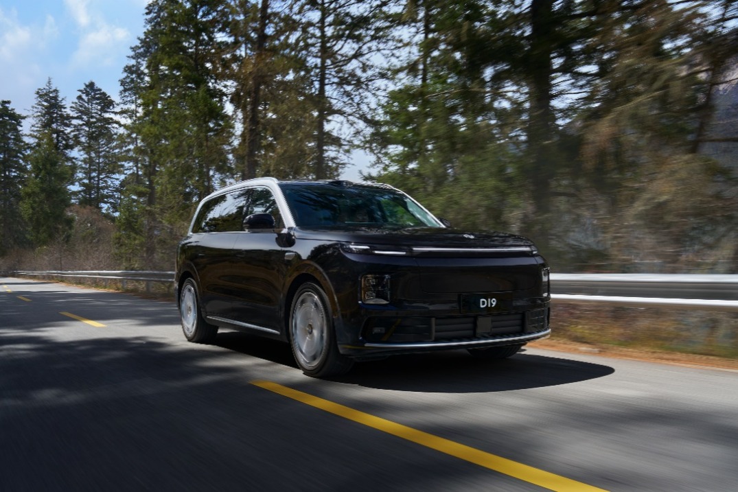 朱江明再扔一枚重磅“炸彈”，半價(jià)“理想L9”零跑D19來了！