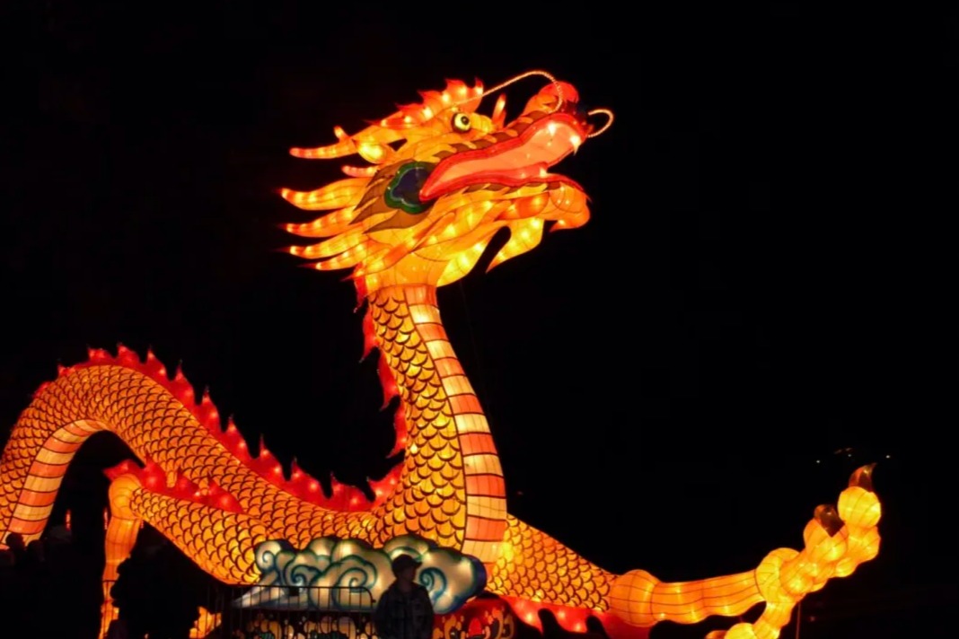 “真正的巨龙还没上桌”：北大国发院汽车行业协会闭门讨论｜现场速记