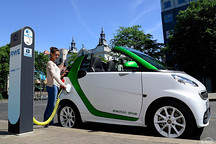 新能源替换传统燃油车面临诸多挑战