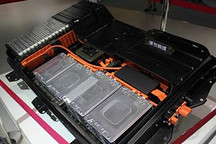 动力电池比容量不断飙升，三元路线成为市场主流