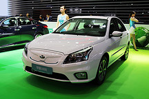 起亞華騏300E 2017成都車展正式亮相