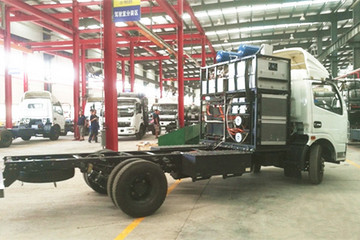 青年汽车首辆水氢燃料汽车亮相 续航里程500公里