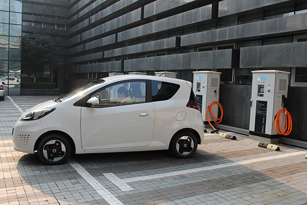 轉(zhuǎn)型前自建充電站實景3.JPG