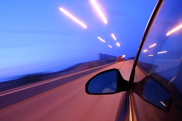 安凯客车发布全球首辆纯电动双层敞篷客车