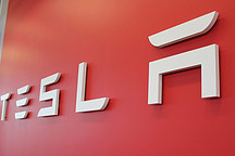 特斯拉Q1財報：“Model 3周產能超2000輛”，股價扭跌大漲7%
