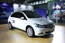 2017未來汽車展：騰勢400單刀赴會