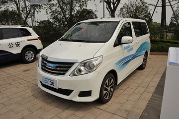 你们要的七座车来了 野马新能源EC30上市指导价12.88万元