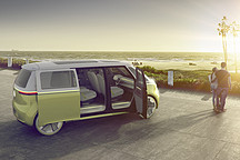大眾于圓石灘車展宣布將量產I.D.BUZZ系列車型