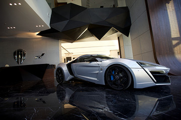 艾康尼克-W Motors 聯(lián)合旗艦展廳迪拜開業(yè)  7 系中東地區(qū)發(fā)布