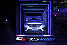 買車送牌照的插電混動新選擇 長安CS75 PHEV16.58萬元起售