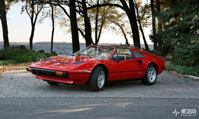 1984-ferrari-308-gts-quattrovalvole-auction-00