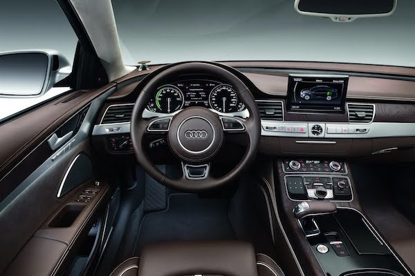 New-Audi-A8-Hybrid-interior.jpg