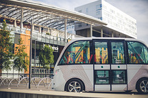 “呆萌小巧”的迷你巴士也可以玩转无人驾驶