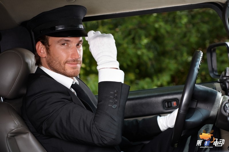 chauffeurs-car-hire-car-hire-service-man-driver.jpg