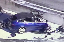 特斯拉Model X在高速公路发生致命车祸，车主不治身亡