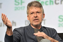 苹果挖走Google人工智能一把手，这次库克小胜一把