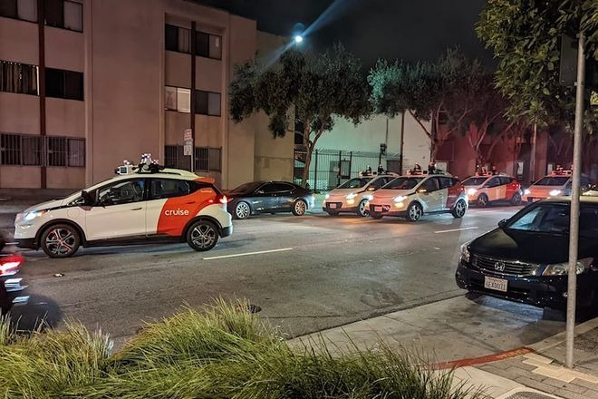 Cruise自动驾驶出租车服务安全问题遭匿名举报