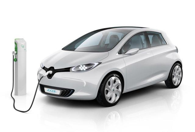 一般情况下，新能源汽车一年的养车用车费用是多少？