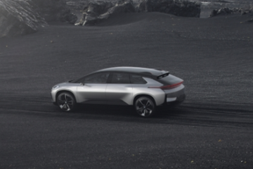 侯小强试驾FF91赞不绝口：曝贾跃亭妻子甘薇已在美国