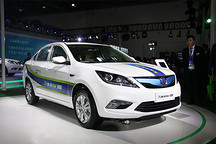 剛搖上號的你買啥車？續(xù)航300公里以上車型大推薦