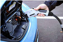 纯电动汽车的保养，都有哪些注意事项？