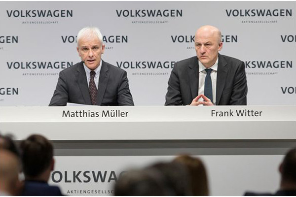 Генеральный директор Volkswagen Group Мюллер и финансовый директор Volkswagen Group Фрэнк Виттер