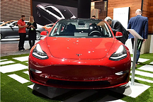 众车企对特斯拉兴趣浓 一辆Model 3现身福特园区