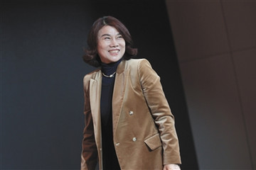 倔強董明珠：重倉新能源 十億賭約背后野心與耐心