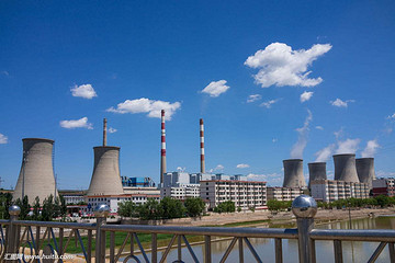 中国能源结构正由煤炭为主向多元化转变