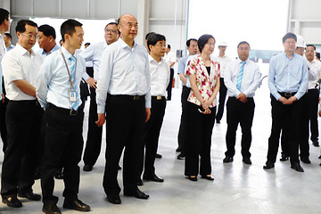 雷丁200億新能源汽車生產(chǎn)基地落戶咸陽(yáng) 陜西省長(zhǎng)劉國(guó)中蒞臨指導(dǎo)