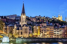 关于第32 届世界纯电动车、混合动力车和燃料电池车大会暨展览会（简称世界电动车大会及展览会）