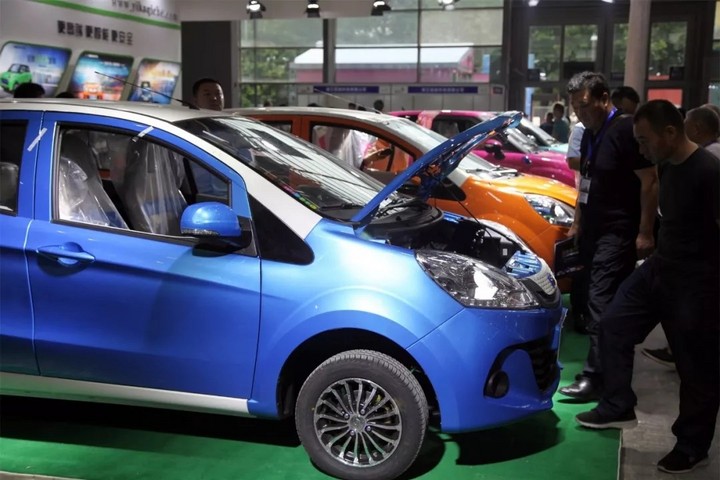 易咖盛事,梦回大唐 ——记易咖汽车西安展暨kiki商务会议