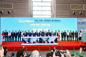 地上铁亮相物博会，新吉祥物绿超人首秀引极大好评！