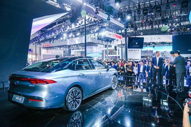 广汽新能源变身续航控，Aion S“最大续航”超600km