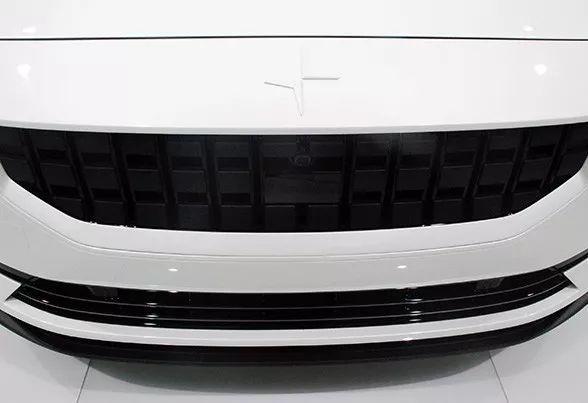 Polestar 2首秀，全面抗擊特斯拉Model 3