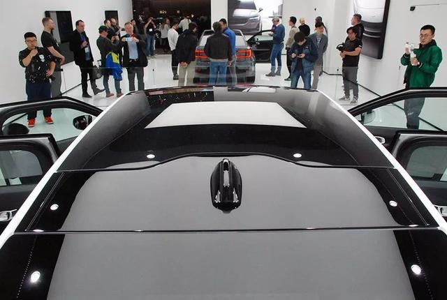 Polestar 2首秀，全面抗擊特斯拉Model 3